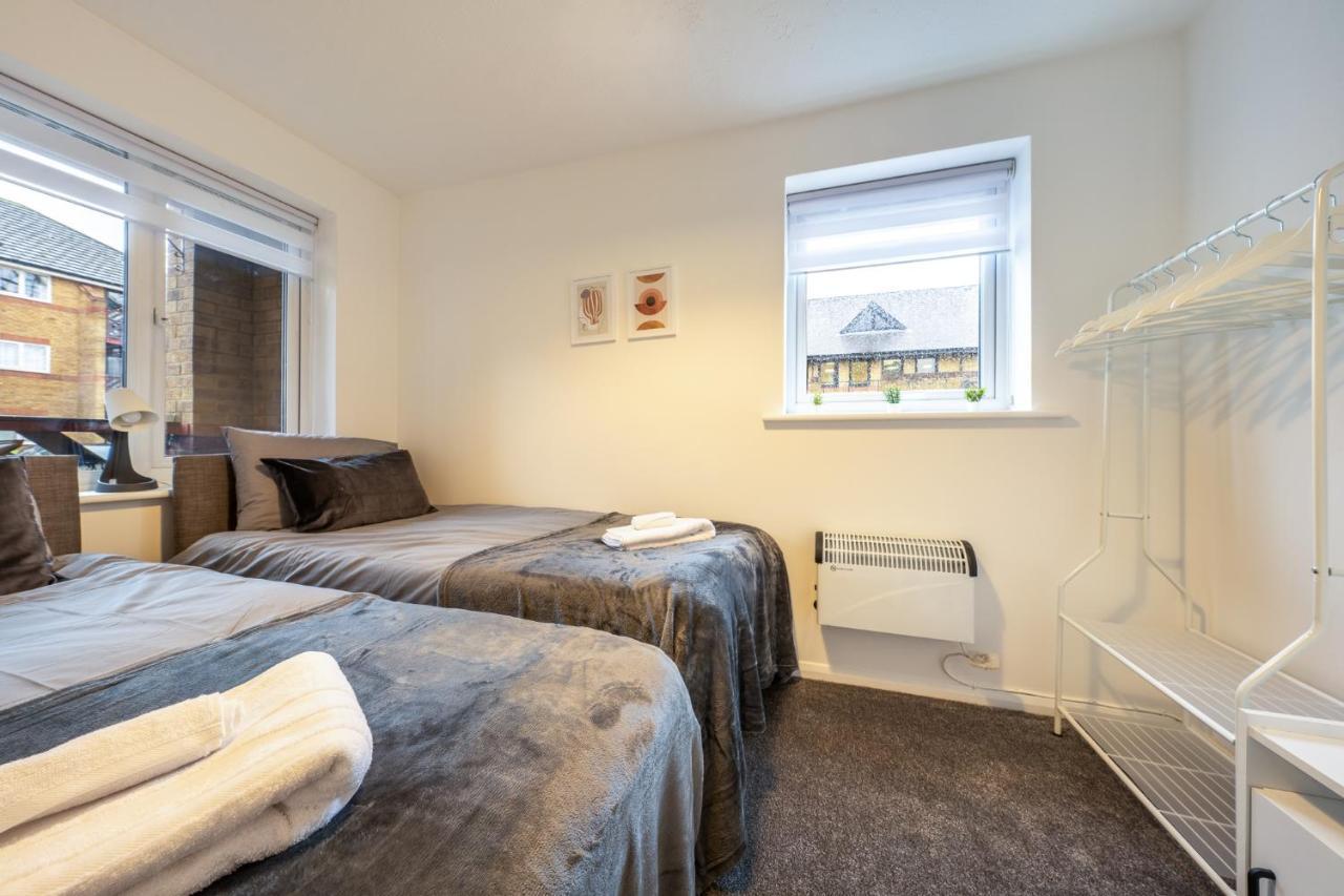 Luxury 2 Bed Apartment Stansted Airport Bishops Stortford 비숍스토포드 외부 사진