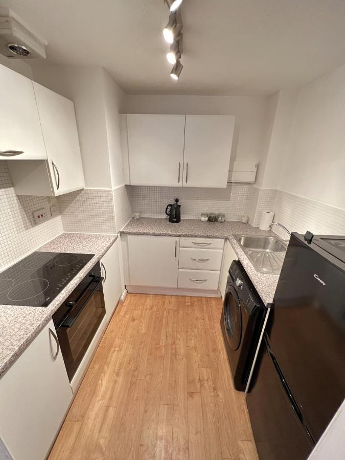 Luxury 2 Bed Apartment Stansted Airport Bishops Stortford 비숍스토포드 외부 사진